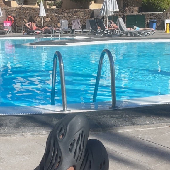 Meet your Posher, Benjamin - Picture 1 of 1